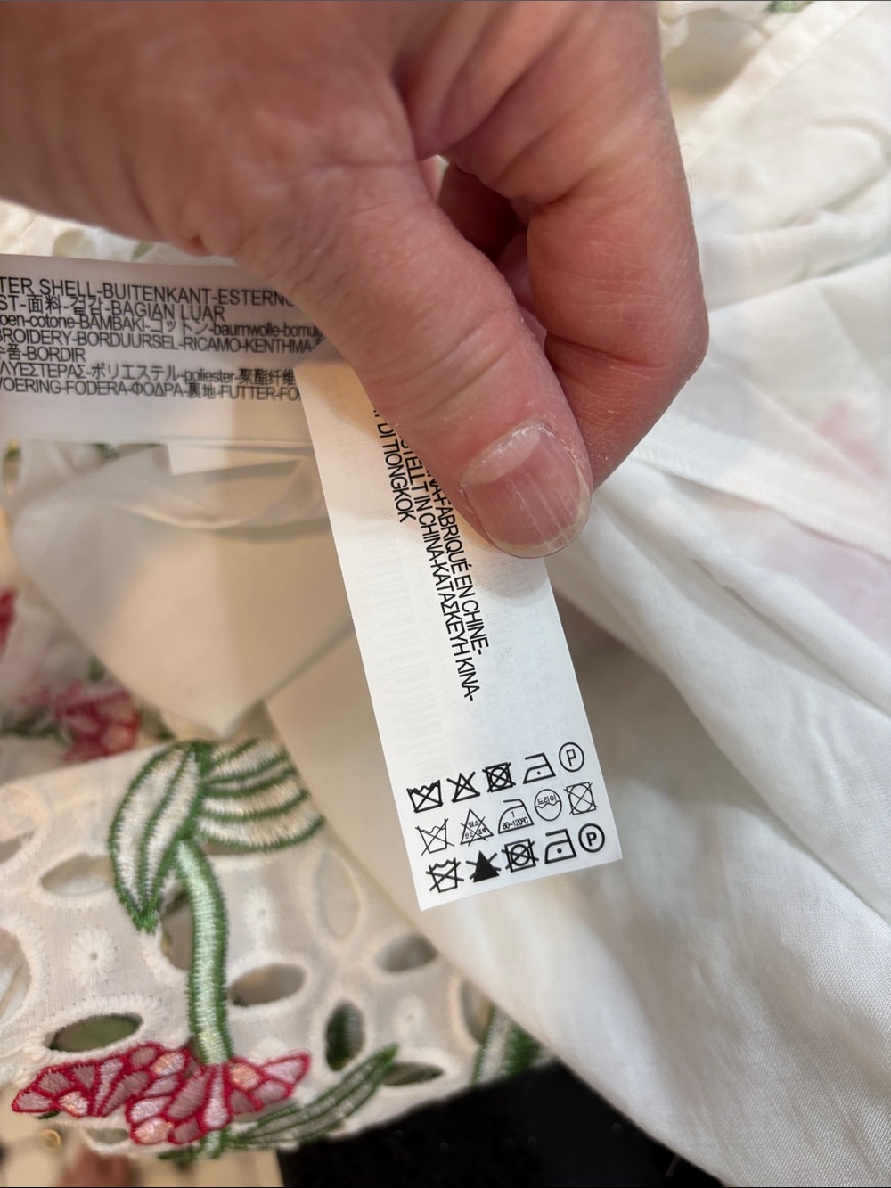 NWT Zara White Eyelet Dress with Pink & Green Floral Embroidery - Picture 11 of 11